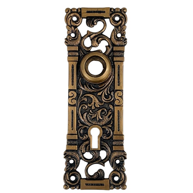 19th Century American Cast Bronze Door Knobs. A Set of 5 Pieces For Sale - Image 10 of 12