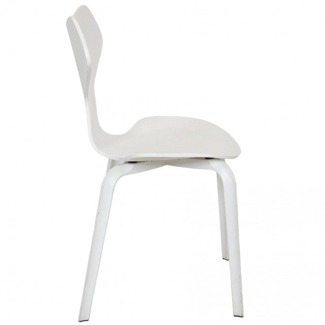 White Grandprix Chairs by Arne Jacobsen, Set of 3 For Sale - Image 16 of 18