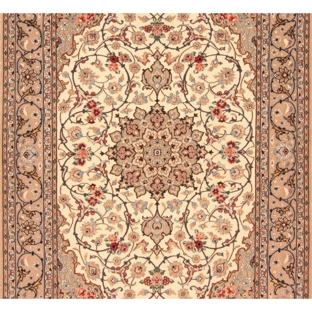 Finely hand-knotted rug | Size: 164 cm x 112 cm | Knot density: approx. 800.000 knots/m² | Material: 97% natural wool, 3%...