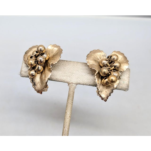 Mid-Century Modern Vintage Signed Napier Goldtone Grape Cluster Clip Earrings-2 Pieces For Sale - Image 3 of 7