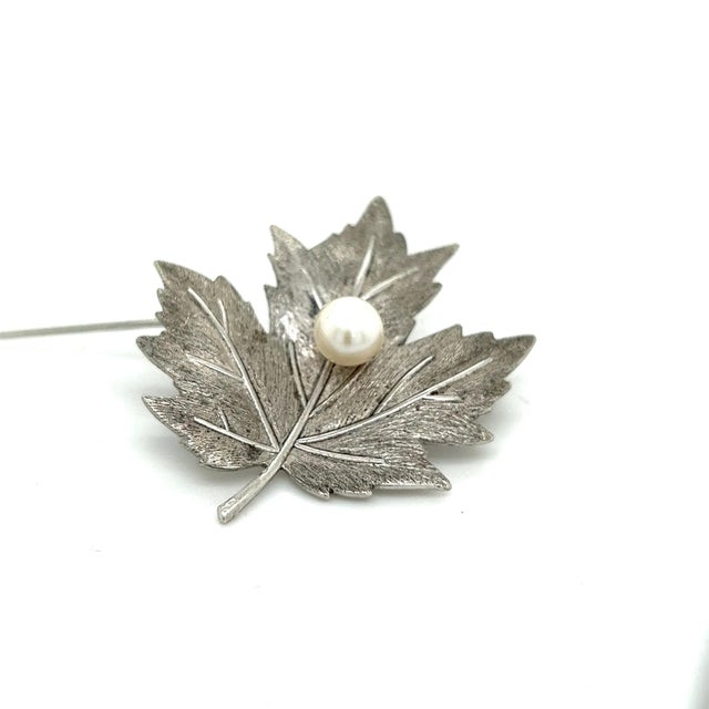 1990s 1990s Mikimoto Estate Akoya Pearl Leaf Brooch Pin Sterling Silver For Sale - Image 5 of 6