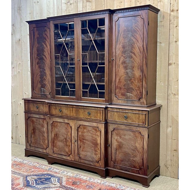 English Secretary Bookcase in Mahogany, 1970s For Sale - Image 4 of 17