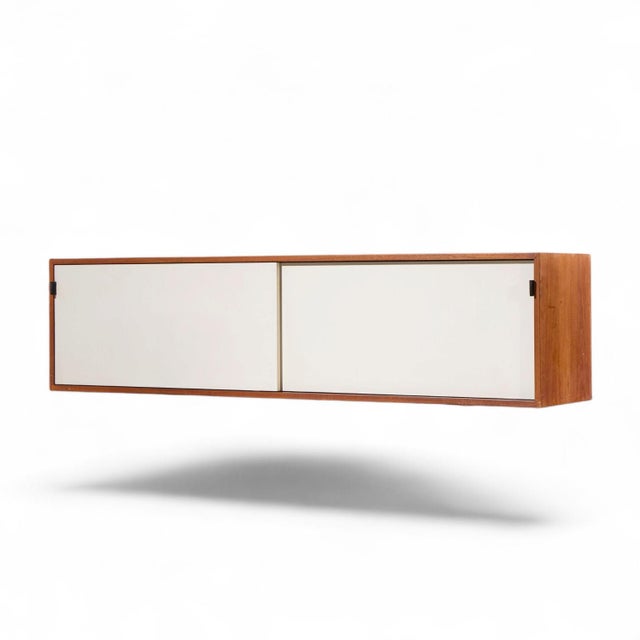 Mid-Century Modern Florence Knoll 123 W-1 Mid Century Walnut Wall Mount Credenza For Sale - Image 3 of 10