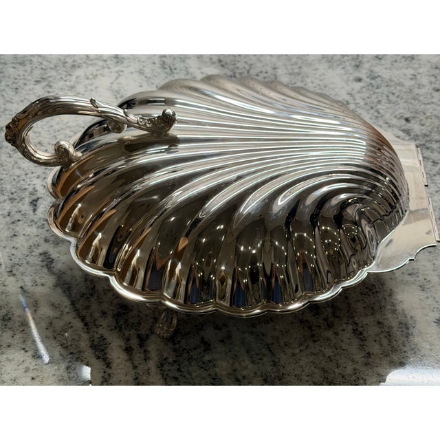 Vintage Oversized Silverplate Hinged Scallop Shell Buffet Server For Sale - Image 10 of 13