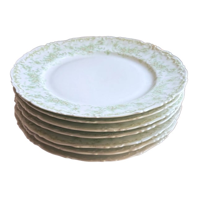 Late 19th Century Elite Works Limoges France Porcelain Dinner Plates Green Floral Garland Scalloped Edge, 7 For Sale