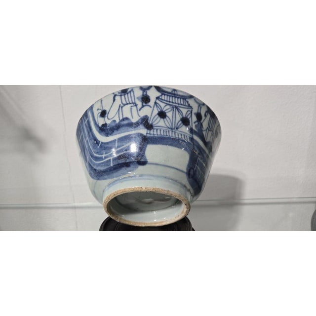 Blue Rare 17th Century Ming Dynasty Wanli Period Swatow Blue and White Bowl 16.5cm For Sale - Image 8 of 10