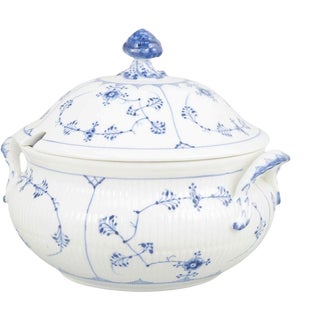 Large Blue Fluted Plain Porcelain Soup Tureen from Royal Copenhagen, 1920s For Sale