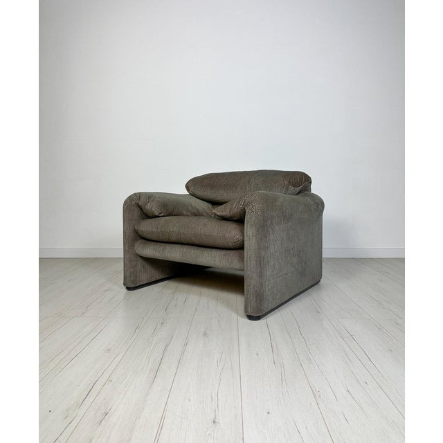 Textile Vintage Maralunga Lounge Chair by Vico Magistretti for Cassina, 1970s For Sale - Image 7 of 7