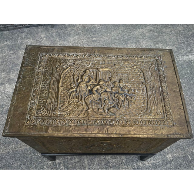 Mid 20th Century English Press Minted Brass Pub/Tavern Scene Wood Kindling Storage Box on Stand For Sale - Image 4 of 17