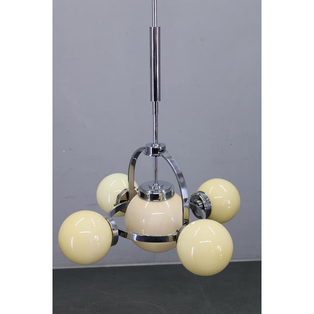 Vintage Art Deco Chrome Pendant Light with Champagne Opaline Glass Shades, 1930s For Sale - Image 4 of 16