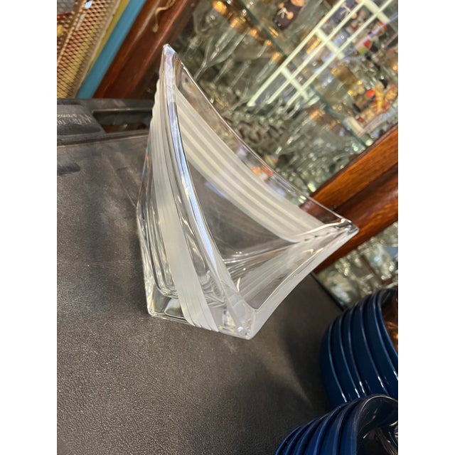 Late 20th Century Vintage Postmodern Mikasa "Legacy" Frosted Geometric Crystal Centerpiece Bowl For Sale - Image 5 of 10