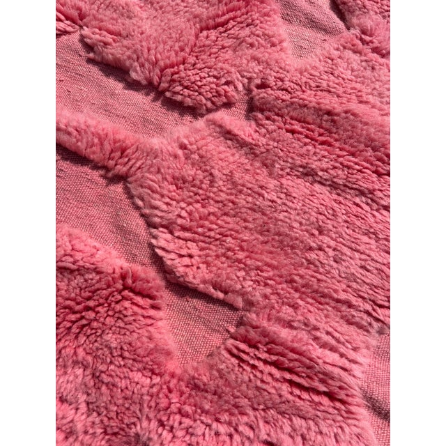 2020s Contemporary Pink Moroccan Mrirt Wool Rug For Sale - Image 5 of 10