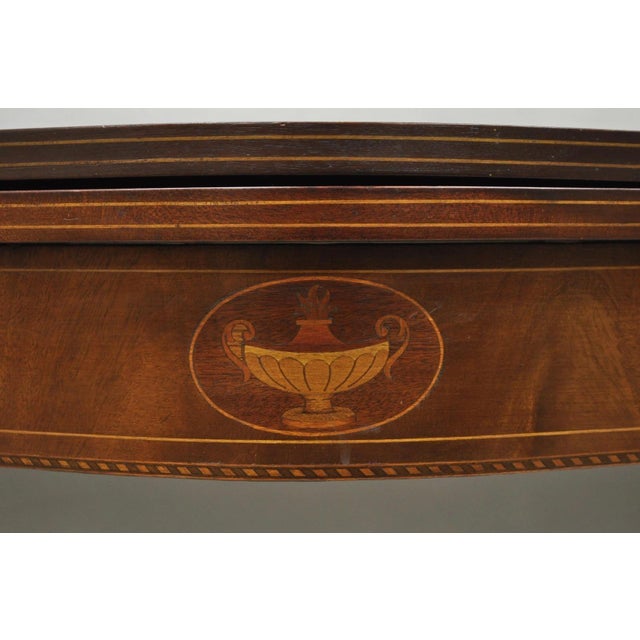 Traditional Antique Sheraton Federal Mahogany Urn Inlay Flip Serpentine Console Game Table For Sale - Image 3 of 18