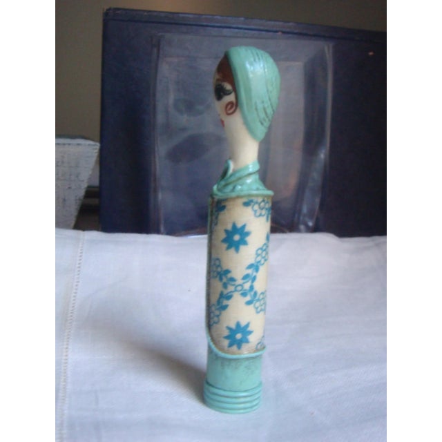 1960s Vintage Figural Lady Cosmetic Lipstick Case Mexico Unsigned For Sale - Image 5 of 12