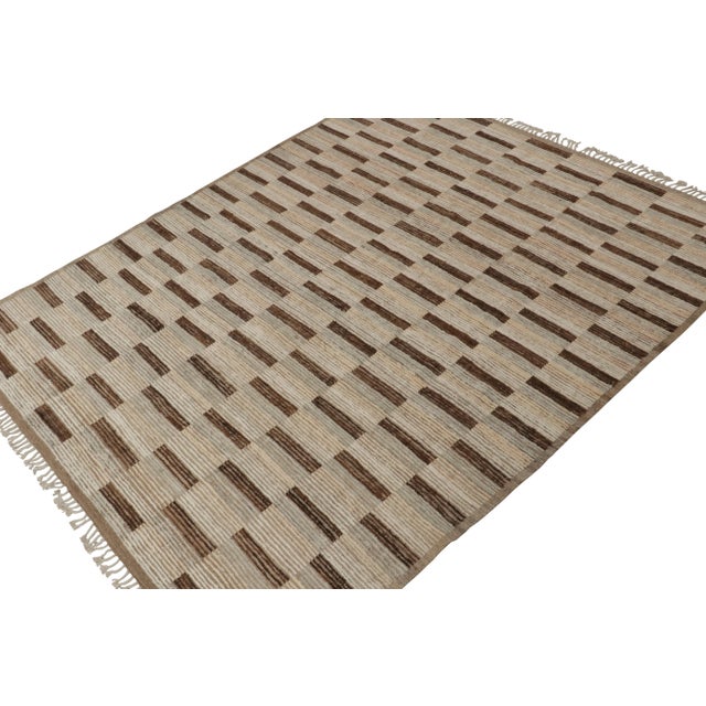 Looking for a custom size? For more information on customization capabilities, please reach out to custom@chairish.com....