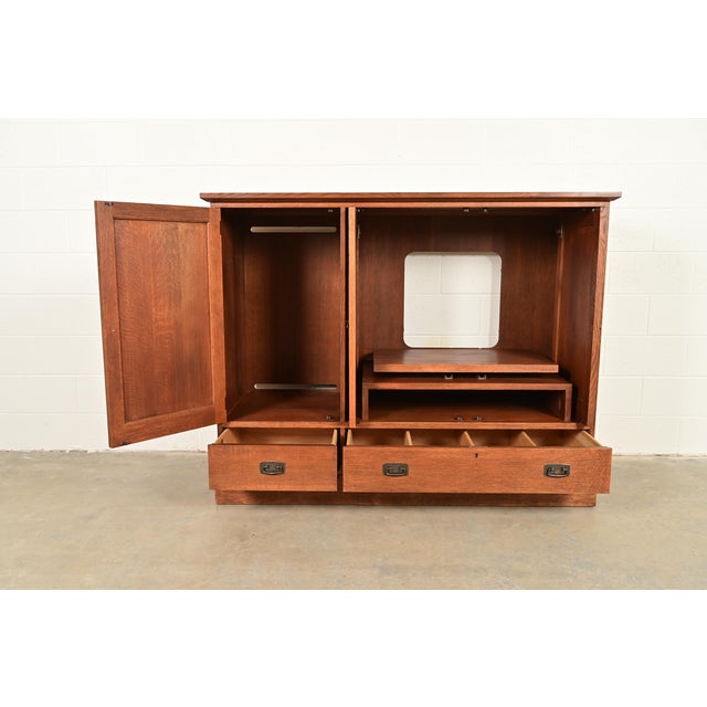 Late 20th Century Stickley Mission Oak Arts & Crafts Media Cabinet For Sale - Image 5 of 14