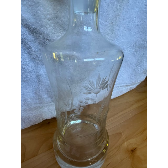 1940s 1940's Art Deco Etched Glass Crystal Top Decanter For Sale - Image 5 of 7