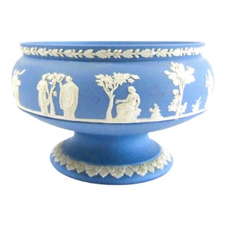1954 Wedgwood Jasperwear Blue and White Large Footed Bowl Imperial For Sale