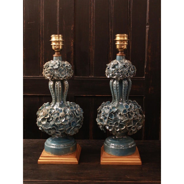 1970s Iridescent Light Blue Lamps with Floral Design from Manises, 1970s, Set of 2 For Sale - Image 5 of 5