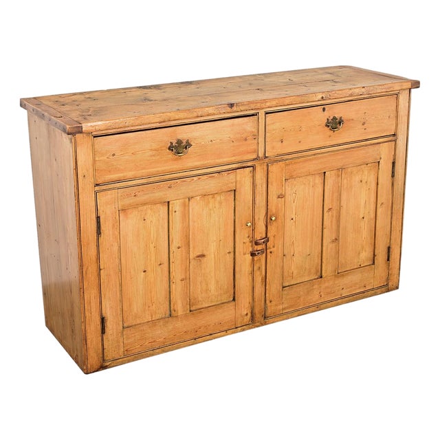 English 19th Century Pine Buffet-Dresser For Sale