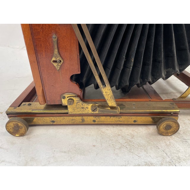 1930s Vintage English Camera, 1930s For Sale - Image 5 of 18