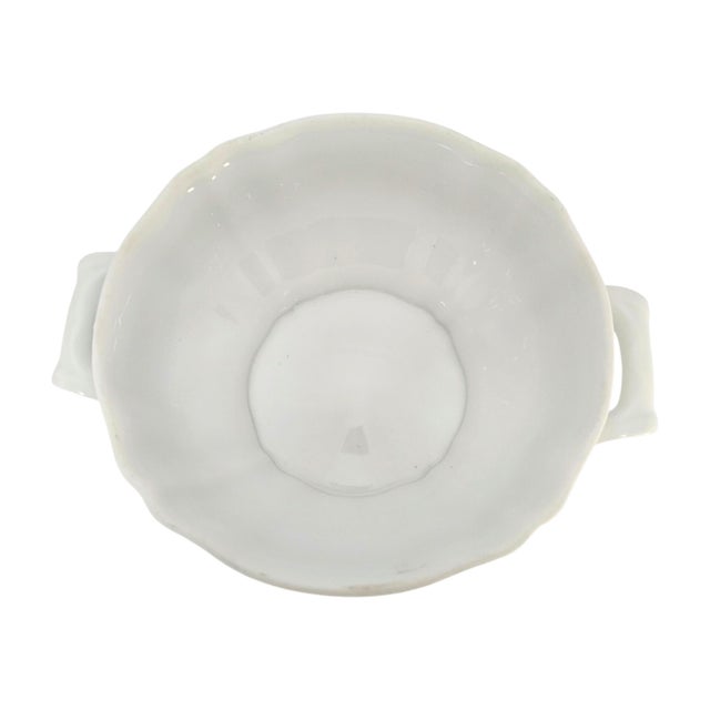 Mid-Century Limoges France White Porcelain Scalloped Covered Tureen For Sale - Image 16 of 18