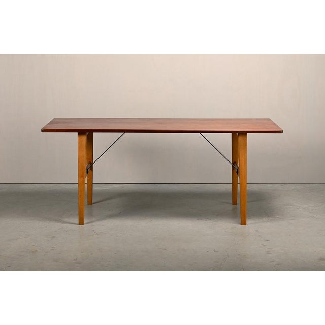 Mid-Century Modern Vintage Hunting Table in Teak and Oak by Børge Mogensen for Søborg Møbelfabrik, 1950s For Sale - Image 3 of 18