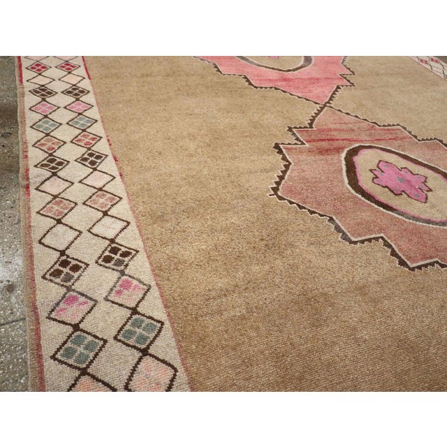 Mid 20th Century Galerie Shabab Collection Mid-20th Century Turkish Anatolian Room Size Carpet For Sale - Image 5 of 10
