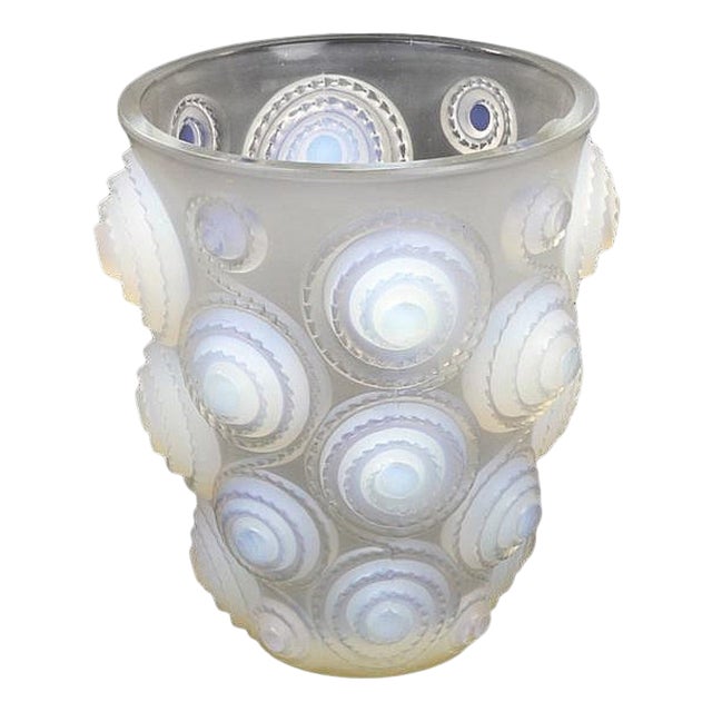 Spirales Opalescent Glass Vase by René Lalique, 1930s For Sale