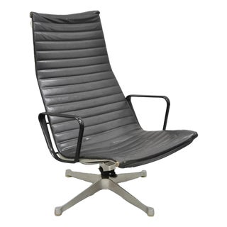 Vintage Herman Miller Charles and Ray Eames Design Swivel Aluminum Group Chair For Sale