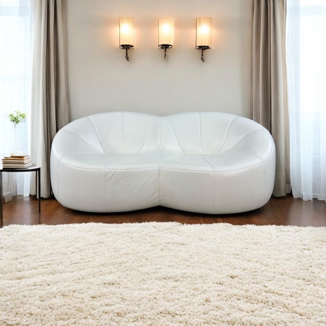 Pumpkin 2-Seater Settee in White Leather by Pierre Paulin for Ligne Roset, in Very Good conditions. Designed 1980 to 1989...