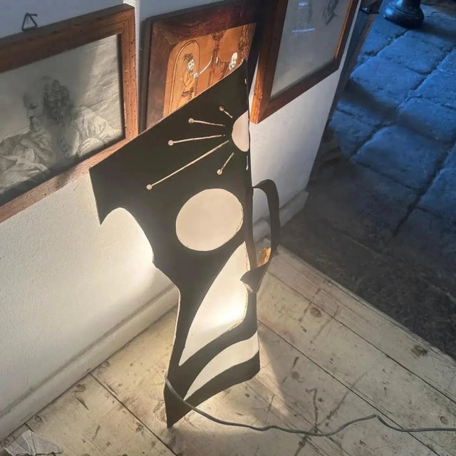 1980s 1980s Modernist Brass and White Plexiglass Tribal Mask Wall Light For Sale - Image 5 of 12