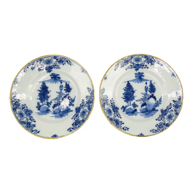 18th-Century Dutch Delft Plates Marked De Klaeuw, a Pair For Sale
