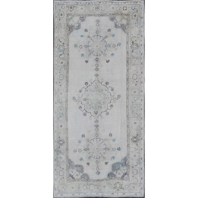 Vintage Oushak Gallery Rug in Soft Gray, Ivory, and Hints of Blue Accents For Sale In Atlanta - Image 6 of 6