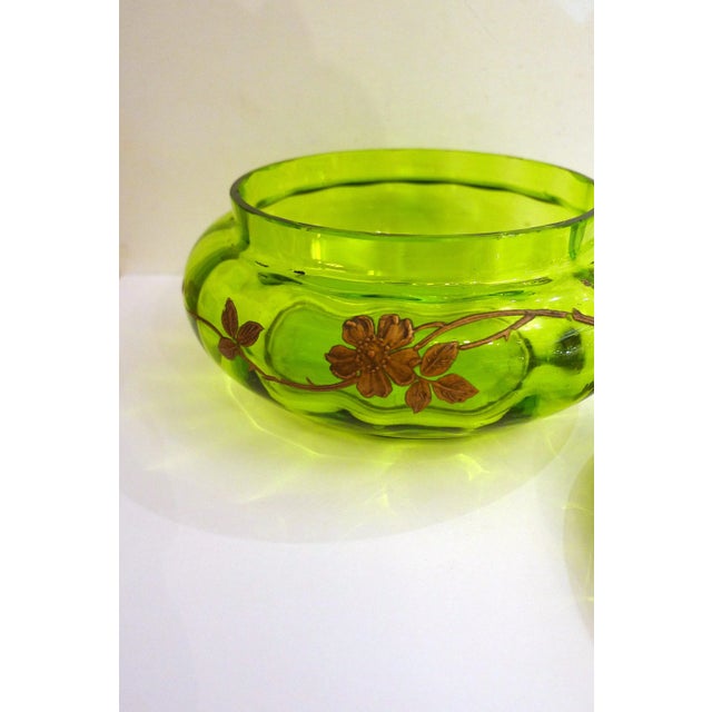 Antique Art Nouveau Candy Box in Blown Fluorescent Glass, 1890s For Sale - Image 9 of 10