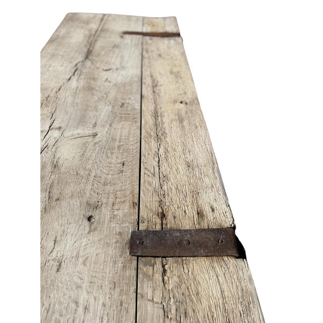 Antique Rustic Chest in Oak, 1600 For Sale - Image 3 of 6