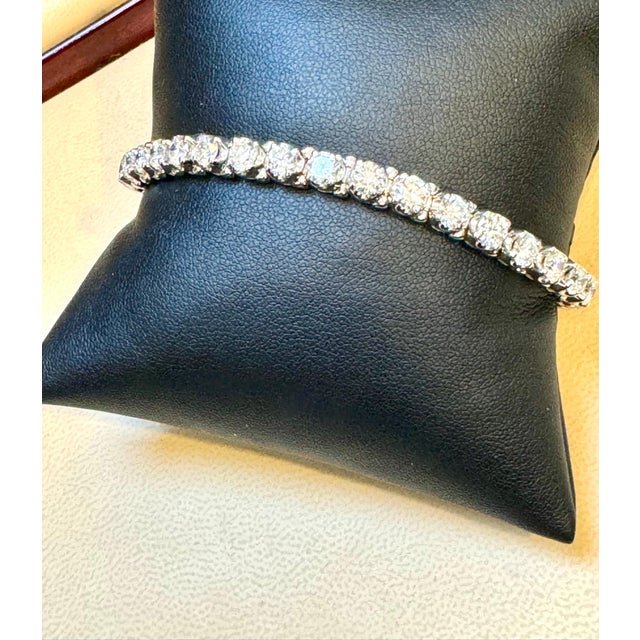 34 Round Diamond 35 Pointer Each Tennis Bracelet in 18 Karat Gold 11.9 Carat 7 " For Sale - Image 14 of 18
