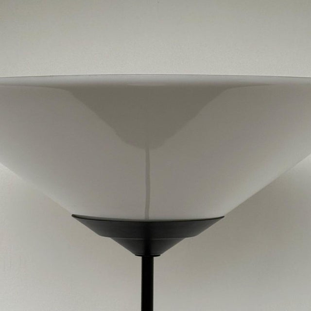 1980s Postmodern Uplighter Floor Lamp in Frosted Plastic and Lacquered Metal, 1990s For Sale - Image 5 of 9