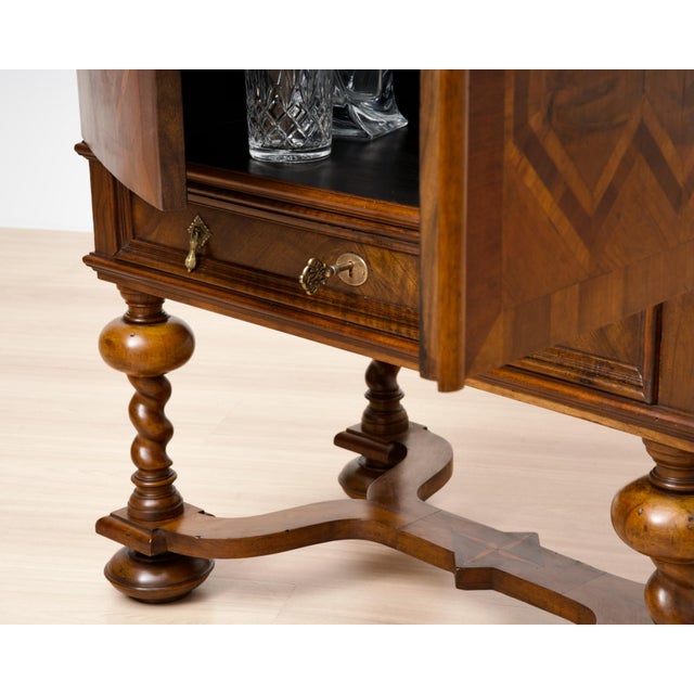 Neo-Baroque German Walnut Cocktail Cabinet, 1900s For Sale - Image 12 of 16