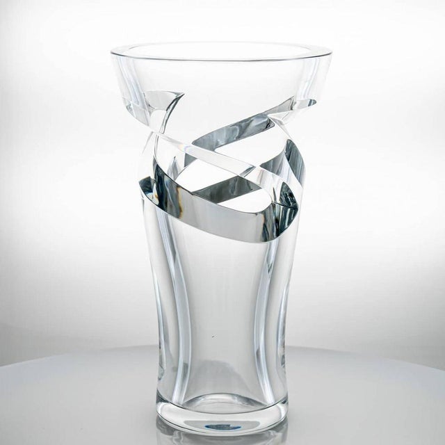 Glass Clear Crystal Vase from Baccarat, France, 1970 For Sale - Image 7 of 9