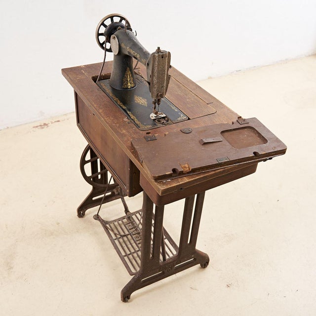 Singer Sewing Machine with Cast Iron Base For Sale - Image 4 of 8