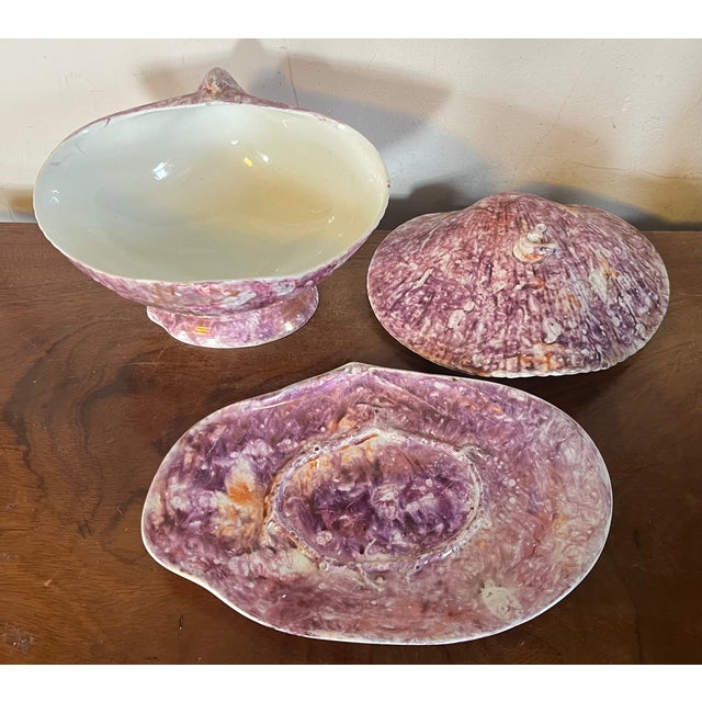 Antique Early 19th Century English George III Wedgwood Pink Moonlight Luster Sea Shell Sauce Tureen and Under Plate Circa 1810 For Sale - Image 10 of 12