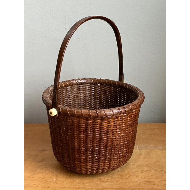 Mid 20th Century Vintage Woven Rattan Nantucket Basket With Handle For Sale - Image 5 of 12