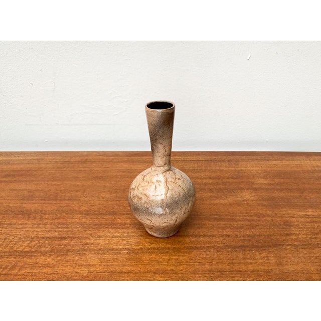 Mid-Century German Minimalist Studio Pottery Vase by Siegfried Gramann for Töpferhof Römhild, 1960s For Sale - Image 4 of 14