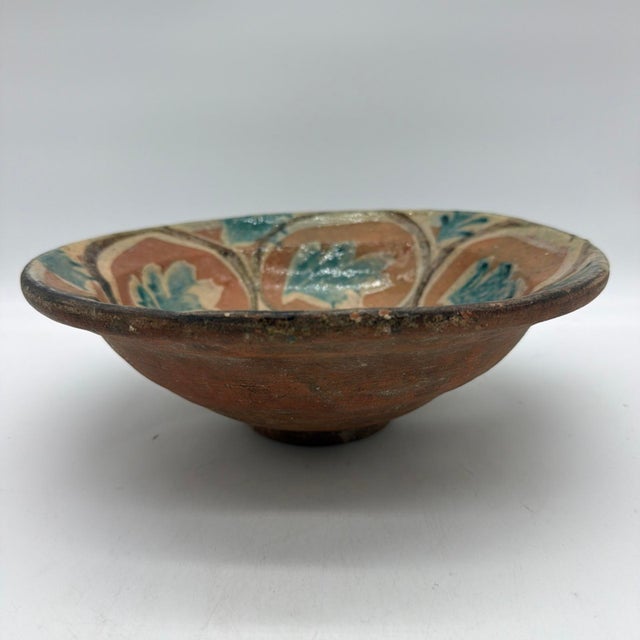 19th Century Spanish Glazed Terracotta Lebrillo Bowl with Leaf Motif - 10.5" An authentic 19th-century Spanish regional...