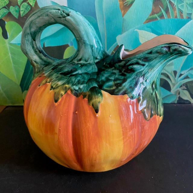 This lovely majolica pitcher will catch the eye of your guests. For a sunny table, inside or outside. Very good condition,...