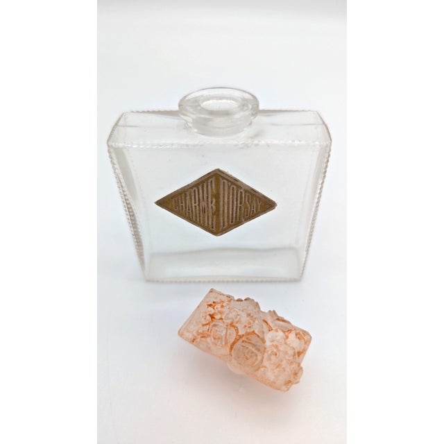 René Lalique René Lalique Fleurs De France Perfume Bottle for Dorsay with Original Label, Ca. 1919 by René Lalique, 1890s For Sale - Image 4 of 7