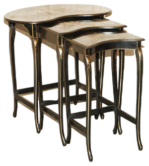 Chinese Chinoiserie Lacqurered Kidney Shaped Nesting Tables, 1900s, Set of 3