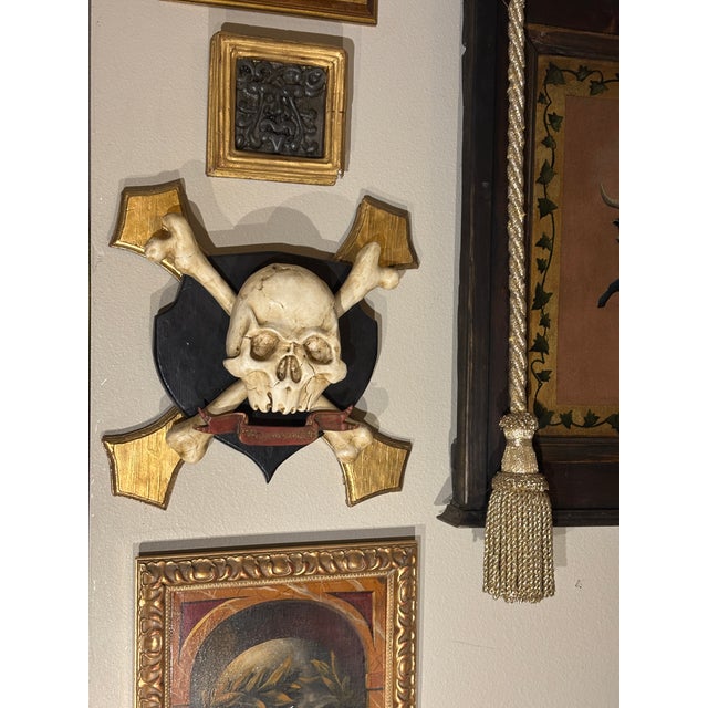 Gothic Hand Sculpted, Carved and Parcel Gilt Skull and Crossbones Memento Mori Mounted on a Decorative Plaque For Sale - Image 3 of 11