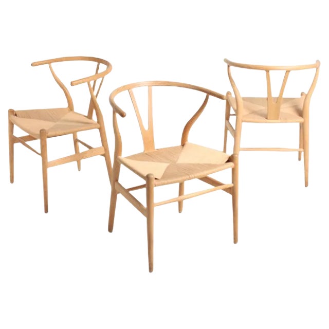 Wishbone Chairs in Patinated Oak by Hans Wegner for Carl Hansen & Søn, 1960s, Set of 4 For Sale